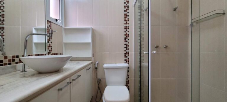 Casa em Condomínio à venda no Royal Park: Su te 3