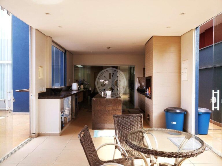 Casa em Condomínio à venda no Jardim Saint Gerard: