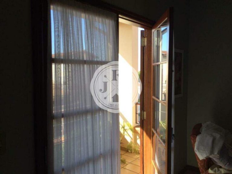 Casa à venda no Jardim Irajá: