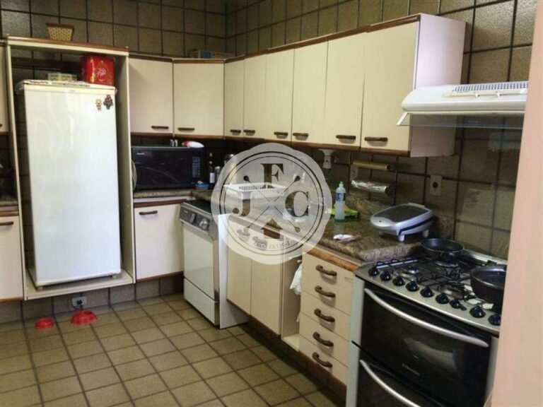 Casa à venda no Jardim Irajá: