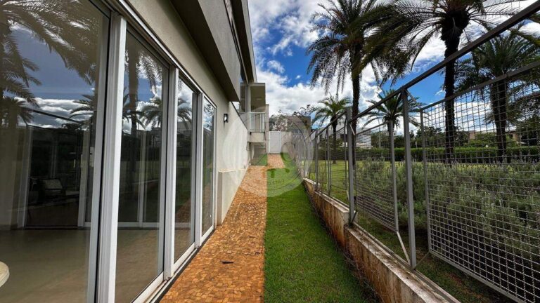 Casa em Condomínio à venda no Residencial e Empresarial Alphaville: