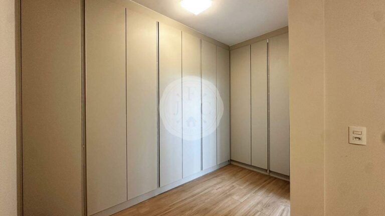 Casa em Condomínio à venda no Residencial e Empresarial Alphaville: