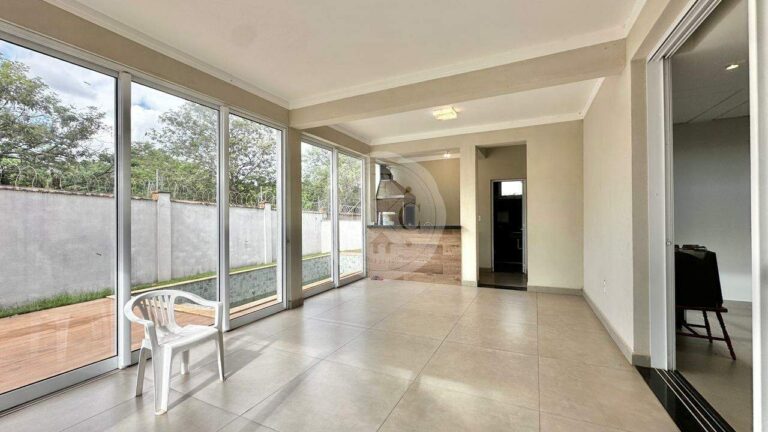 Casa em Condomínio à venda no Residencial e Empresarial Alphaville: