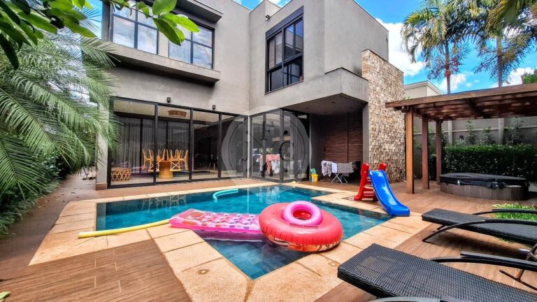 Casa em Condomínio à venda no Jardim Olhos D´Água I: