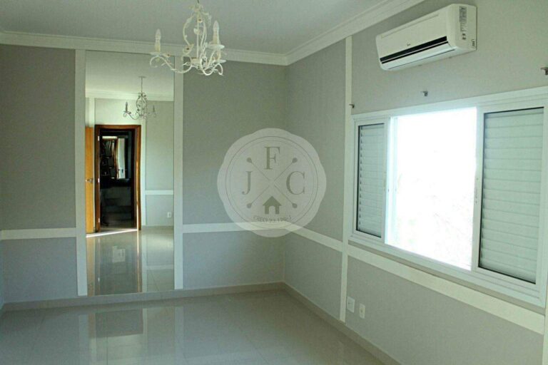 Casa em Condomínio à venda no Jardim Saint Gerard: