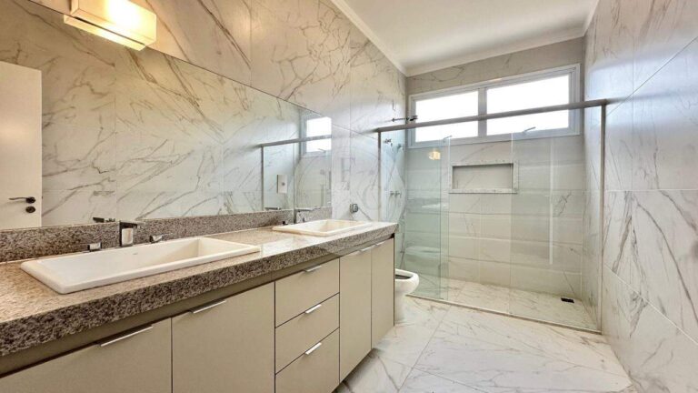 Casa em Condomínio à venda no Residencial e Empresarial Alphaville: