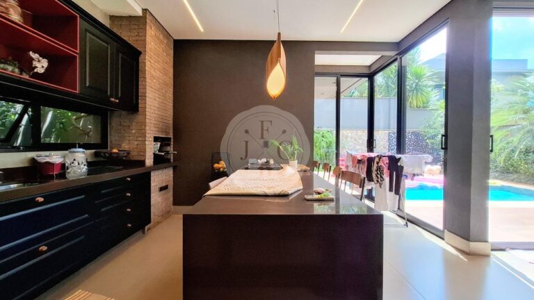 Casa em Condomínio à venda no Jardim Olhos D´Água I: