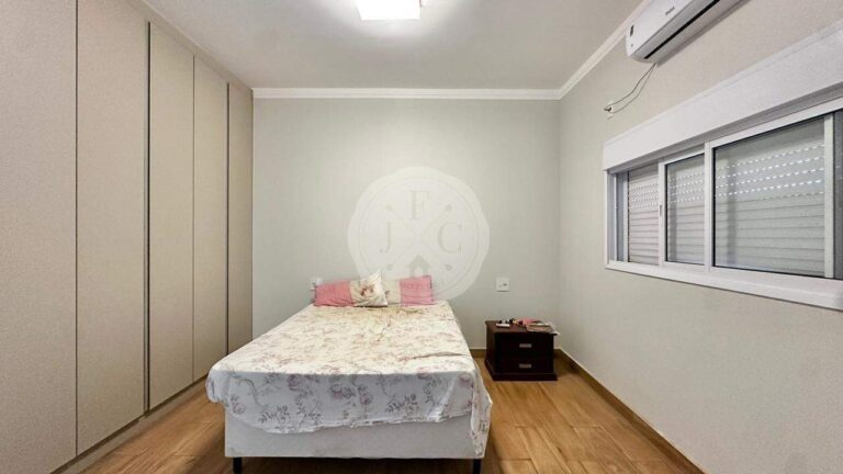 Casa em Condomínio à venda no Residencial e Empresarial Alphaville: