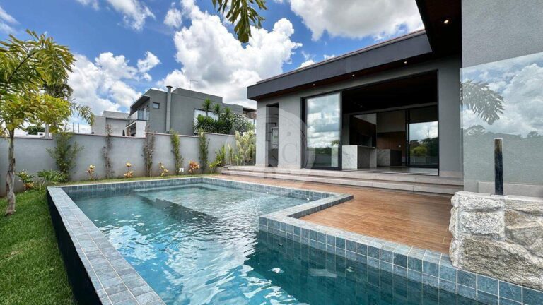 Casa em Condomínio à venda no Residencial e Empresarial Alphaville:
