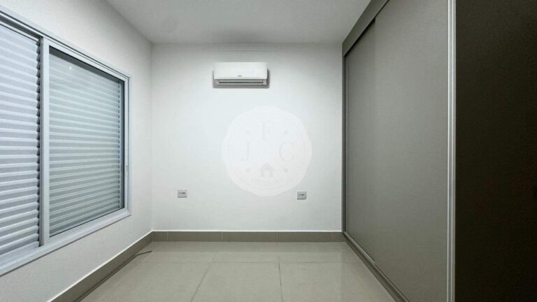 Casa em Condomínio à venda no Residencial e Empresarial Alphaville: