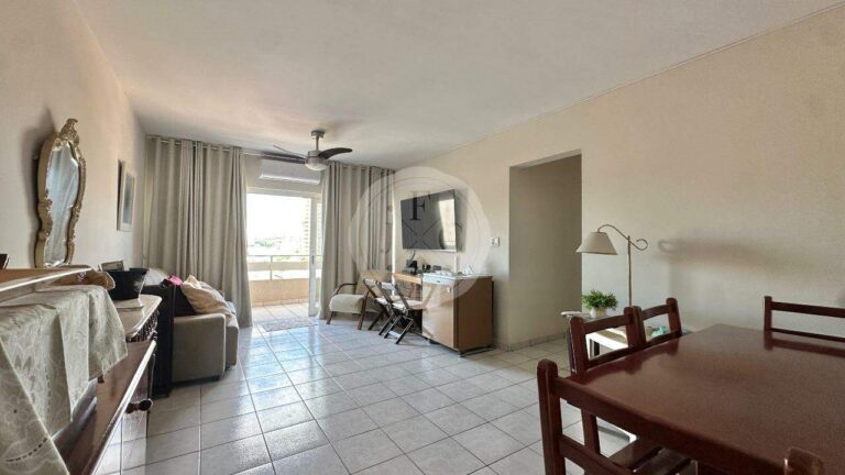 Apartamento Tipo à venda no Centro: