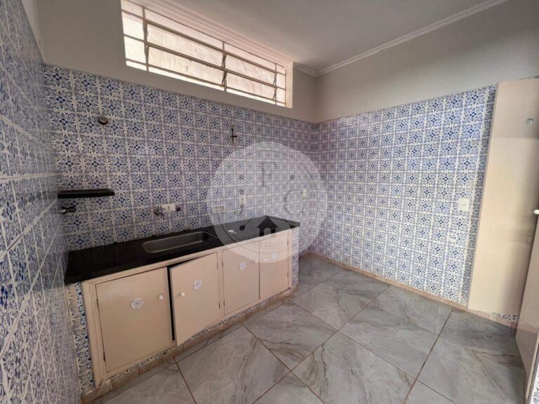Prédio Comercial para aluguel no Centro: