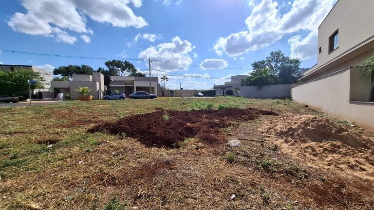 Terreno Condomínio à venda no Portal da Mata:
