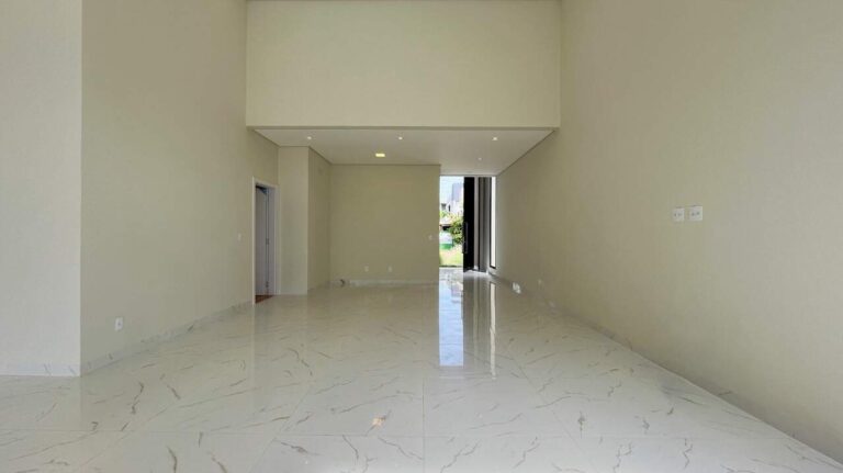 Casa em Condomínio à venda no Residencial e Empresarial Alphaville: living