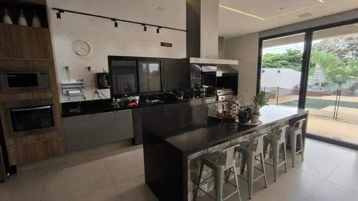 Casa em Condomínio à venda no Vila do Golfe: