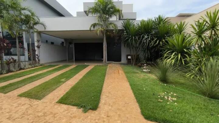 Casa em Condomínio à venda no Vila do Golfe: