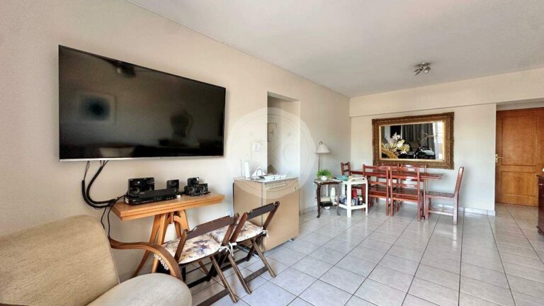 Apartamento Tipo à venda no Centro: