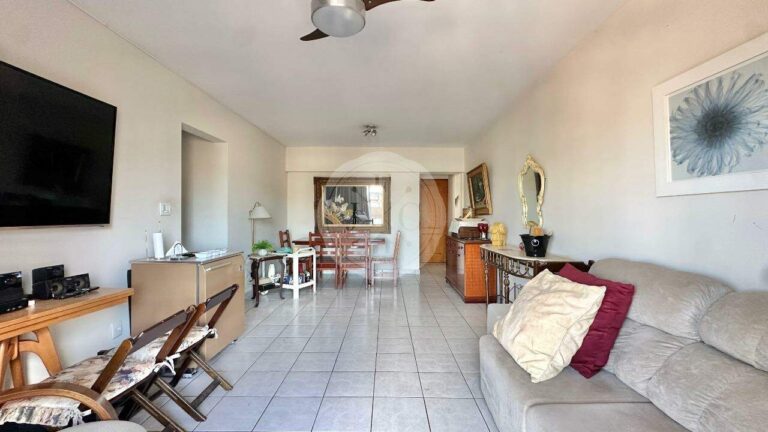 Apartamento Tipo à venda no Centro: