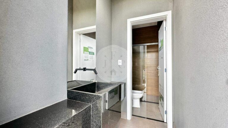 Casa em Condomínio à venda no Residencial e Empresarial Alphaville: