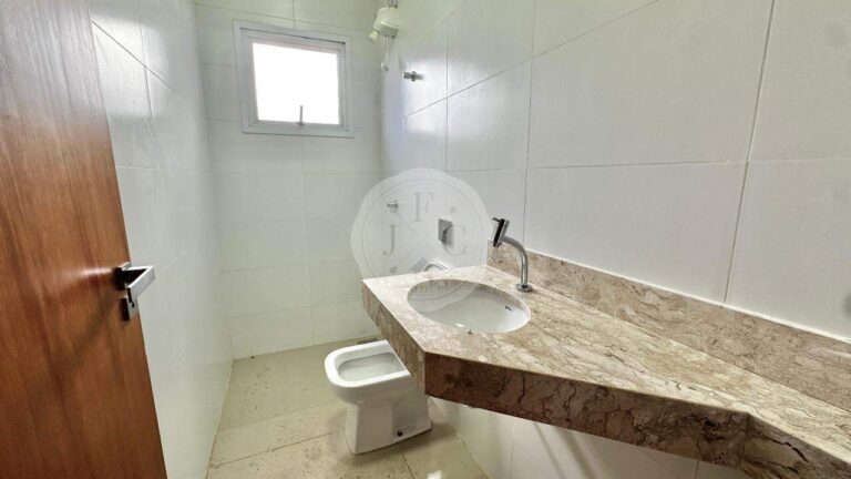 Casa em Condomínio à venda no Residencial e Empresarial Alphaville: