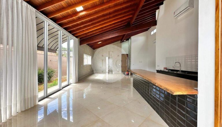 Casa em Condomínio à venda no Residencial e Empresarial Alphaville:
