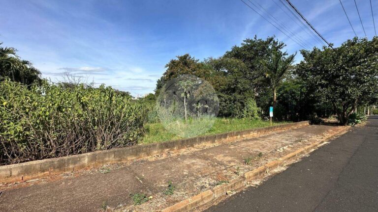 Terreno à venda no Ribeirânia: