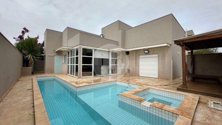 Casa em Condomínio para aluguel no Vila do Golfe:
