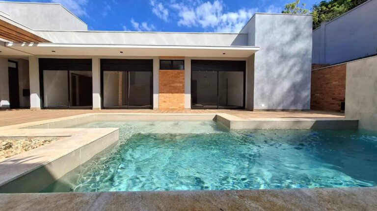 Casa em Condomínio à venda no Residencial e Empresarial Alphaville: