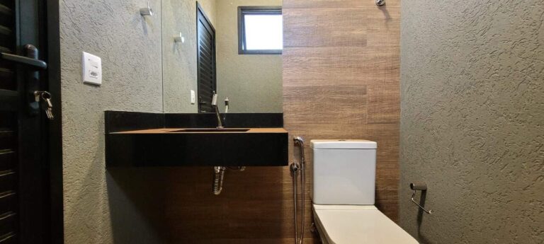 Casa em Condomínio à venda no Real Sul: Vesti rio