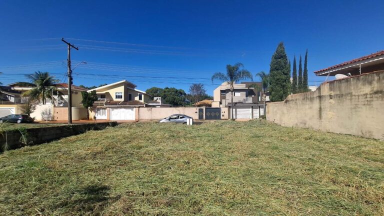 Terreno à venda no Ribeirânia: