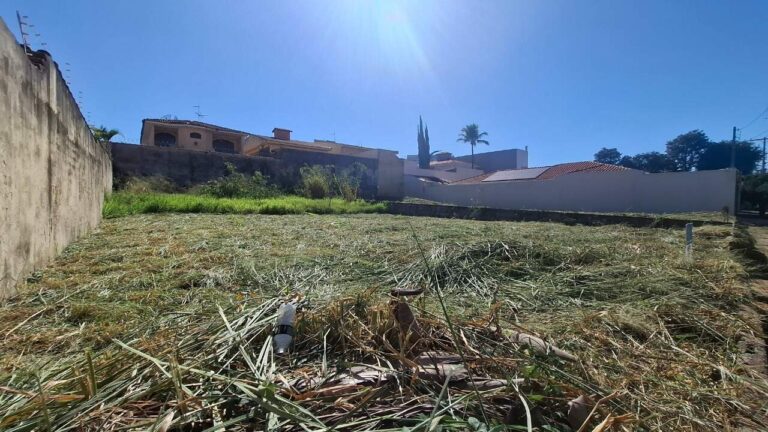 Terreno à venda no Ribeirânia: