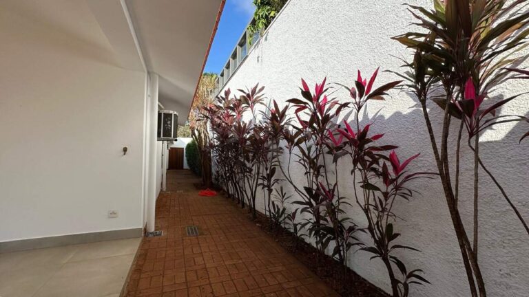 Casa em Condomínio à venda no Jardim São Luiz: