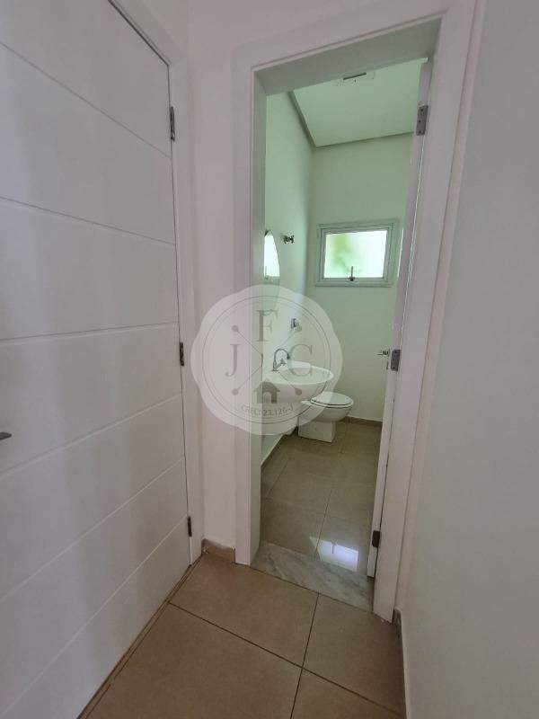 Casa em Condomínio à venda no Jardim Irajá: