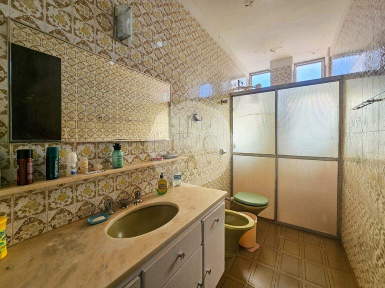 Apartamento Tipo à venda no Centro: