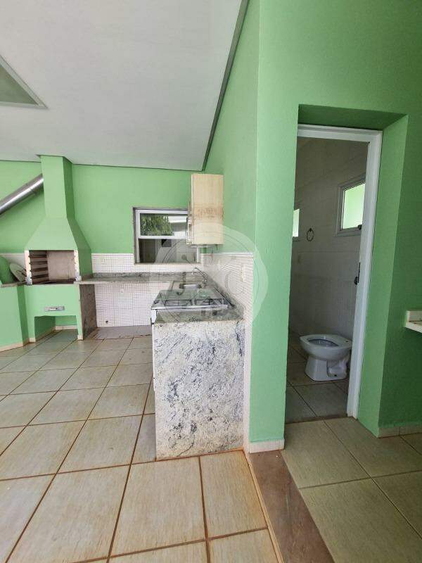 Casa em Condomínio à venda no Jardim Irajá: