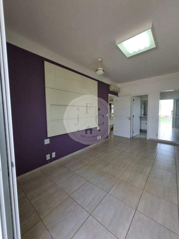 Casa em Condomínio à venda no Jardim Irajá: