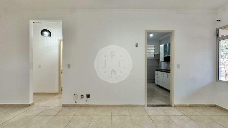 Casa em Condomínio à venda no Jardim dos Gerânios: