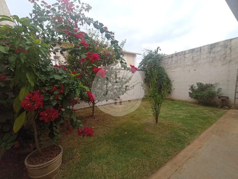 Casa em Condomínio à venda no Vila do Golfe: