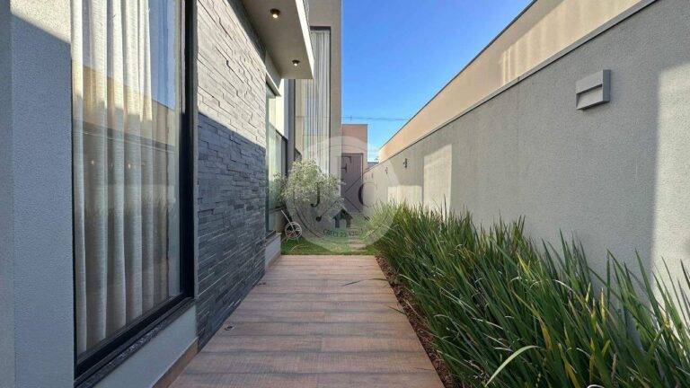 Casa em Condomínio para aluguel no Vila do Golfe: