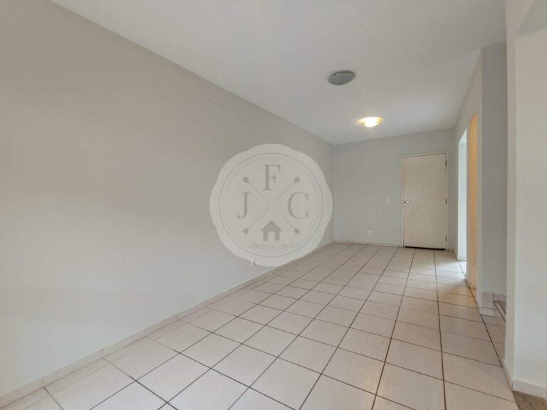 Casa em Condomínio à venda no Vila do Golfe: