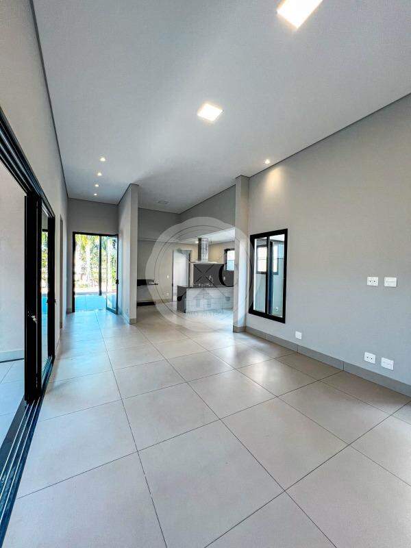 Casa em Condomínio à venda no Royal Park: