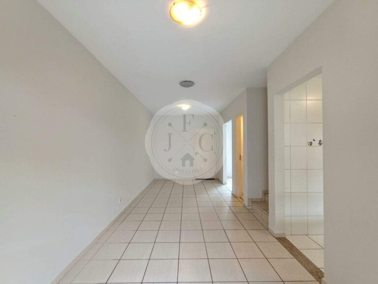 Casa em Condomínio à venda no Vila do Golfe: