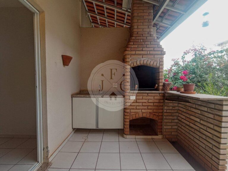 Casa em Condomínio à venda no Vila do Golfe: