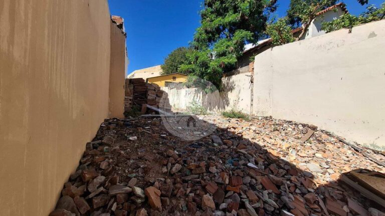 Terreno à venda no Jardim Sumaré: