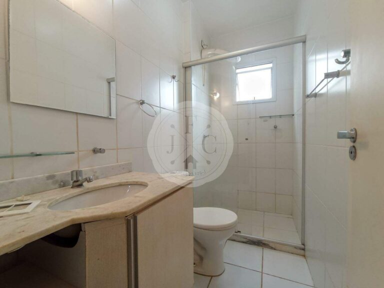Casa em Condomínio à venda no Vila do Golfe: