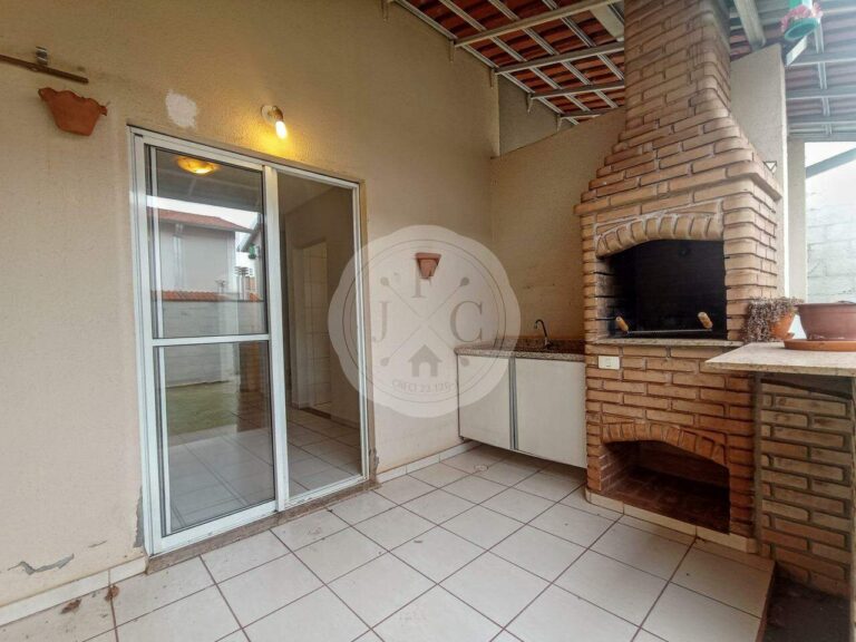 Casa em Condomínio à venda no Vila do Golfe: