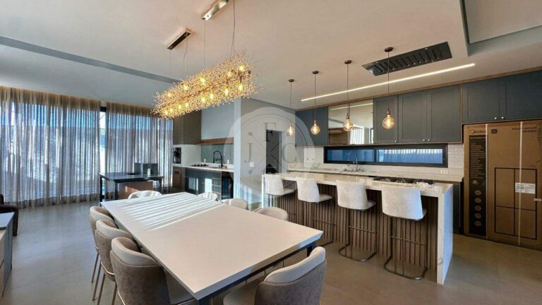 Casa em Condomínio para aluguel no Vila do Golfe: