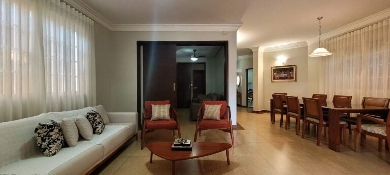 Casa à venda no Alto da Boa Vista: Sala de estar
