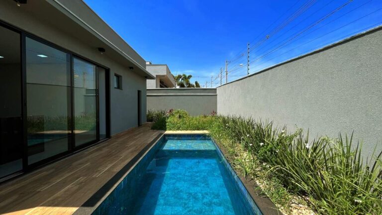 Casa em Condomínio à venda no Vila do Golfe: Piscina