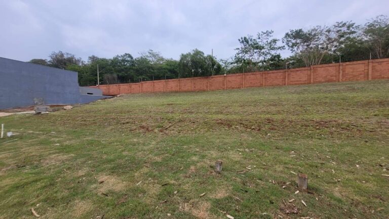 Terreno em Condomínio à venda no Bonfim Paulsita: